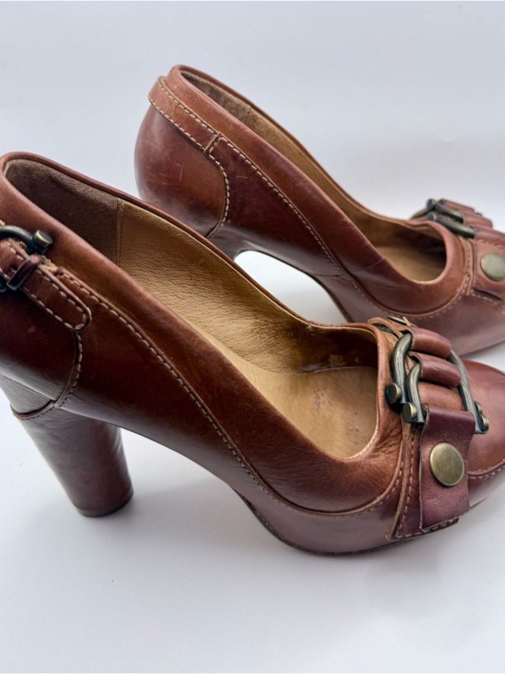Frye Liv Double Buckle Cognac vintage Leather Block Pump 7.5/8 NEEDS TIP REPAIR - Picture 3 of 16